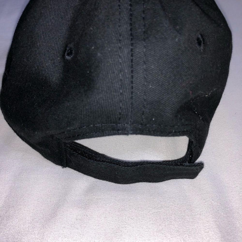 BMW Lifestyle Hat - Picture 4 of 4